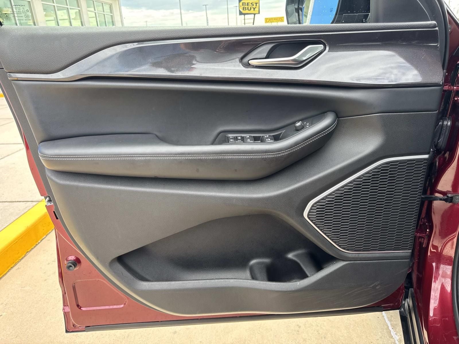 2022 Jeep Grand Cherokee L Altitude
