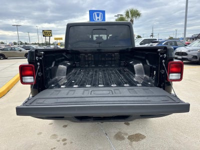 2022 Jeep Gladiator Willys
