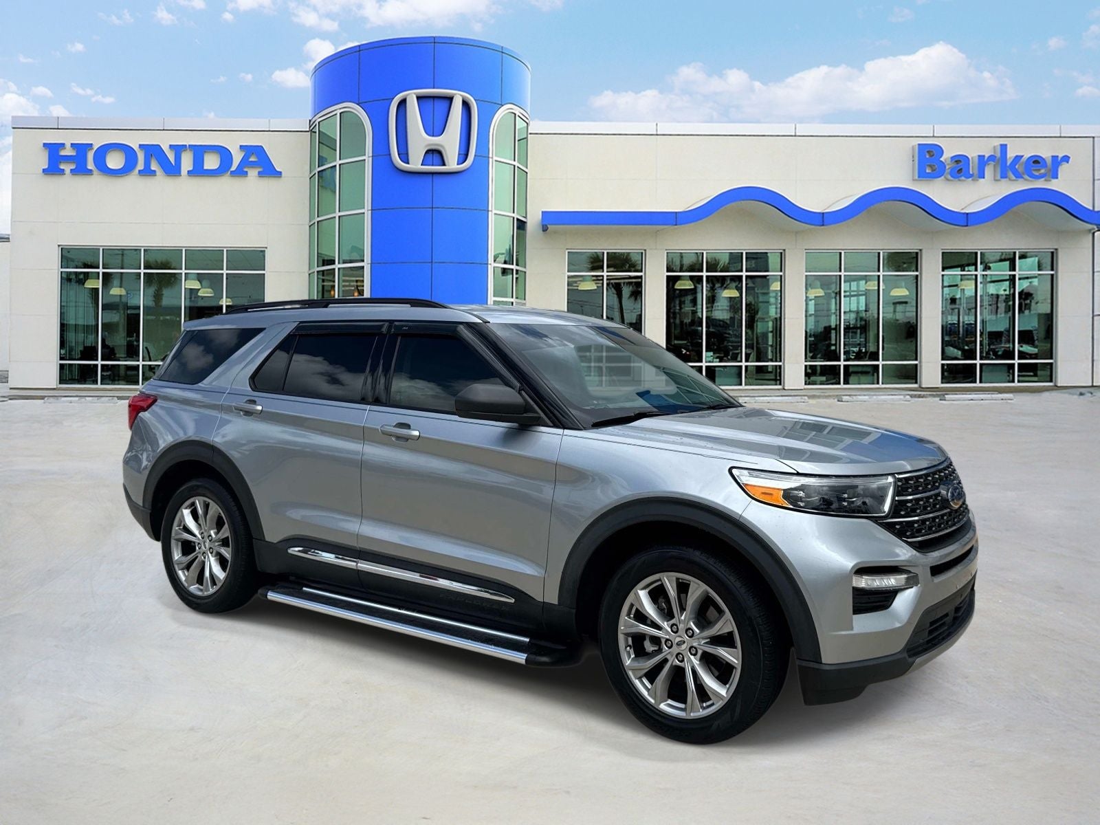 2021 Ford Explorer XLT RWD's photo