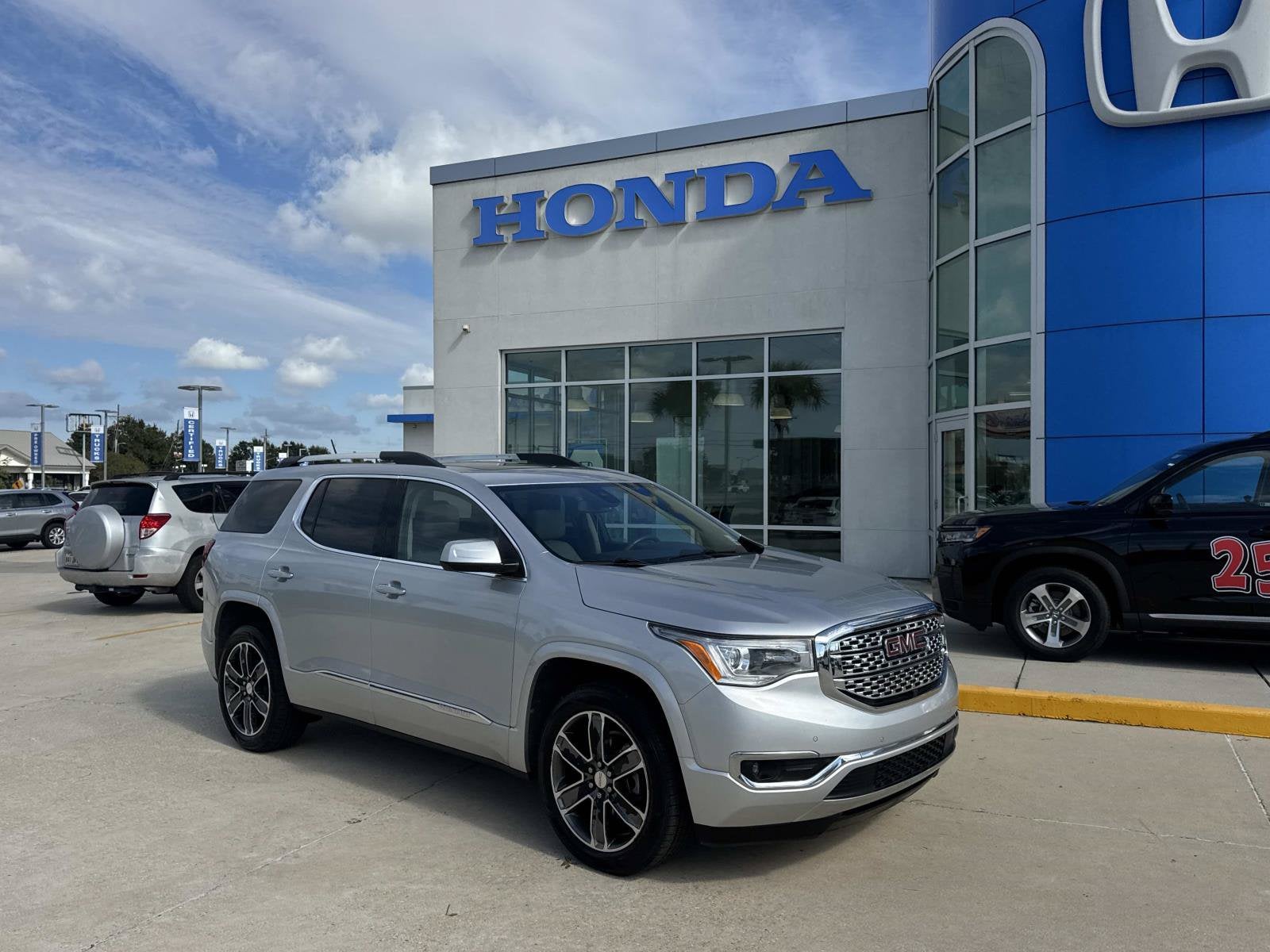 2019 GMC Acadia Denali