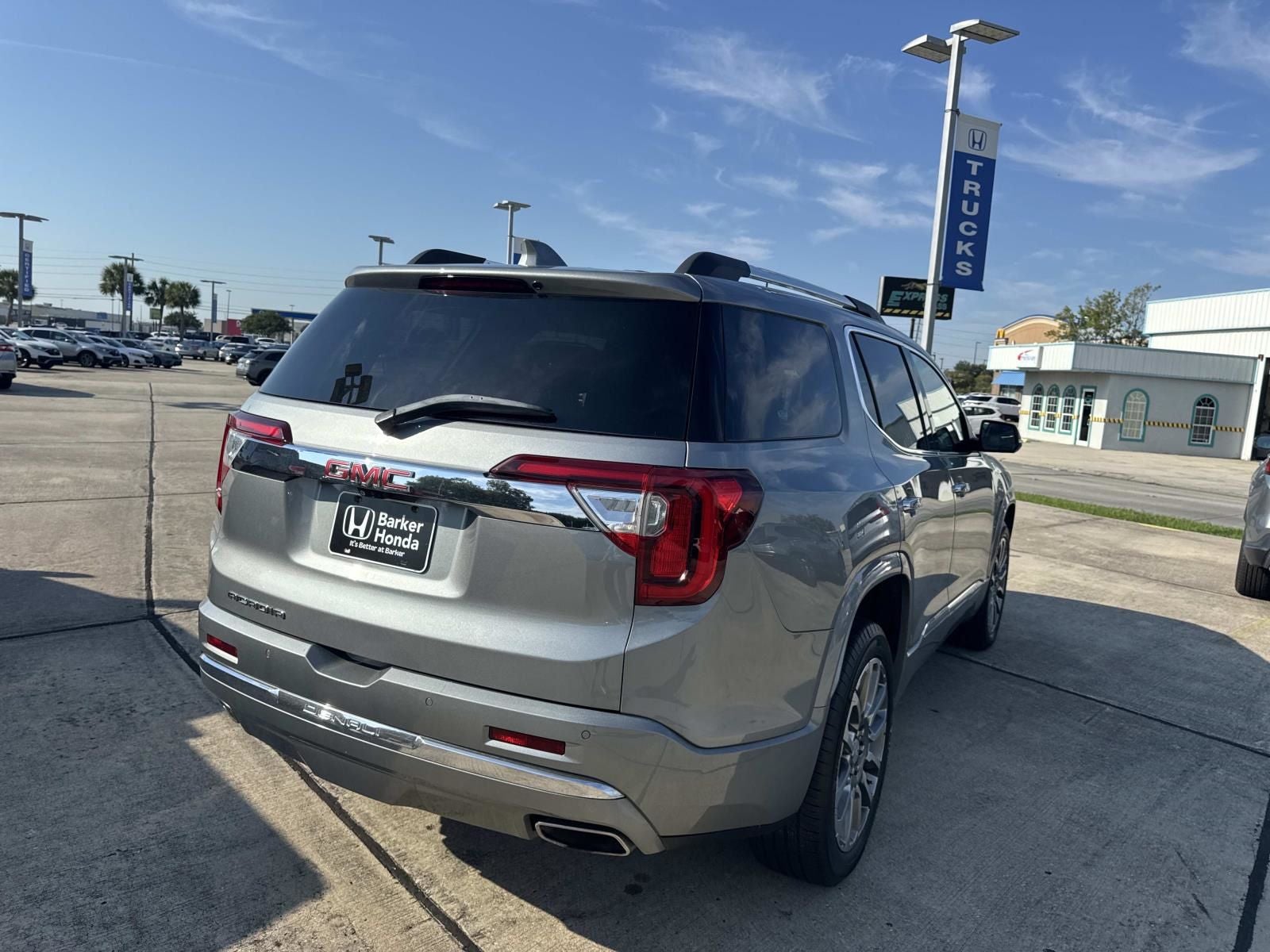 2023 GMC Acadia Denali