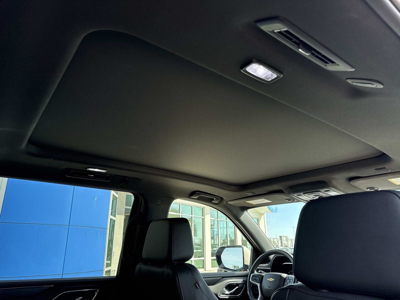 2023 Chevrolet Suburban LT