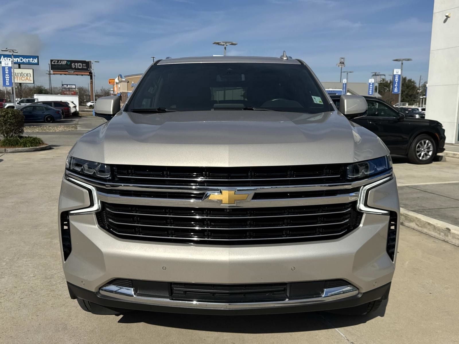 2023 Chevrolet Suburban LT