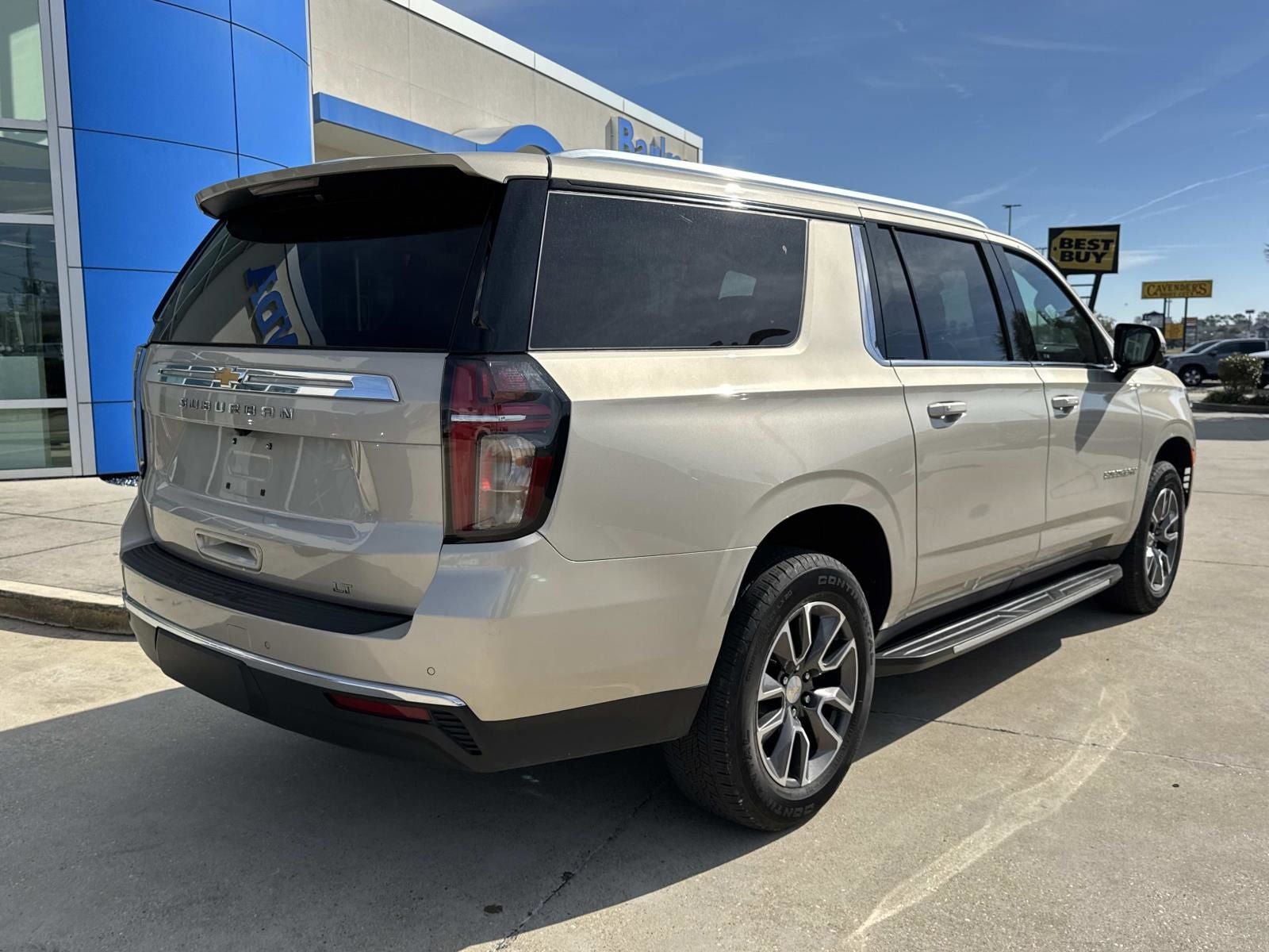 2023 Chevrolet Suburban LT