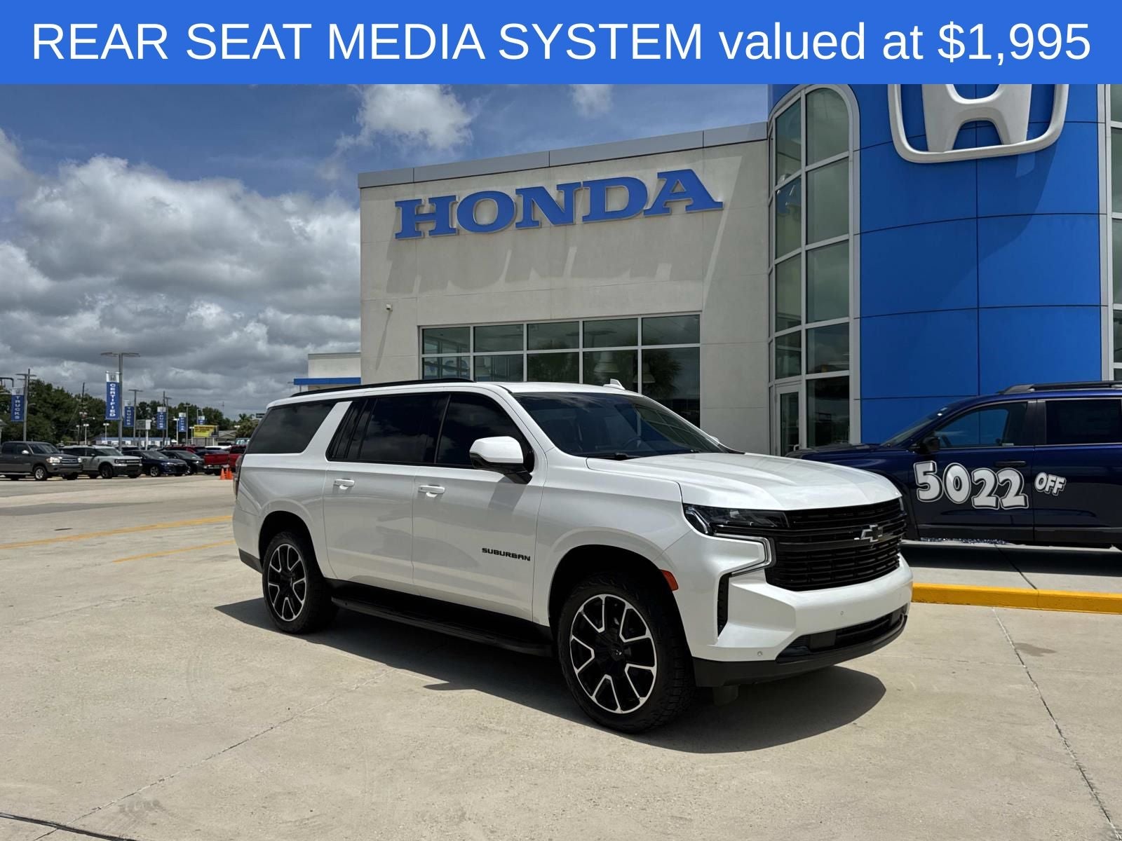 2023 Chevrolet Suburban RST