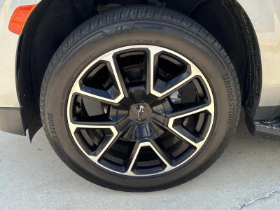 2023 Chevrolet Suburban RST