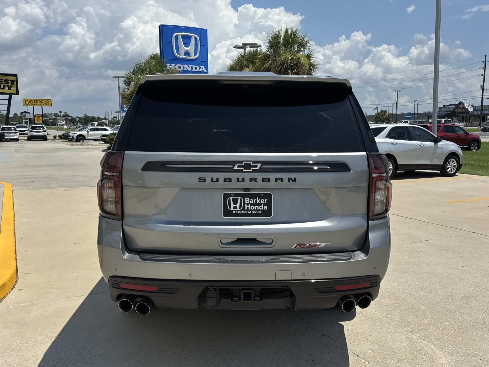 2023 Chevrolet Suburban RST