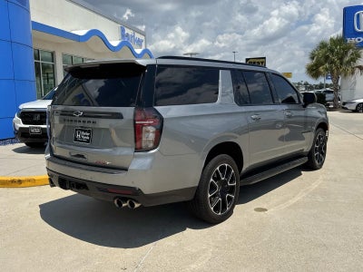 2023 Chevrolet Suburban RST