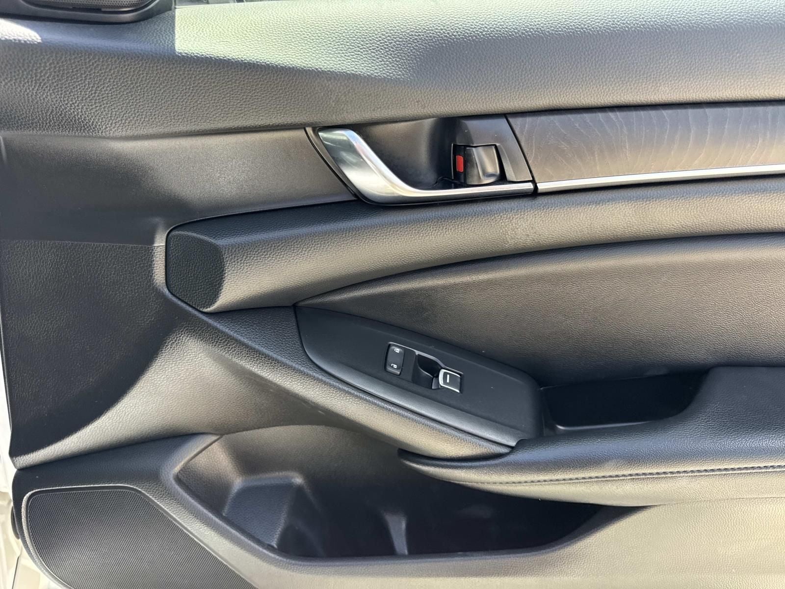 2021 Honda Accord Hybrid Touring - Photo 14