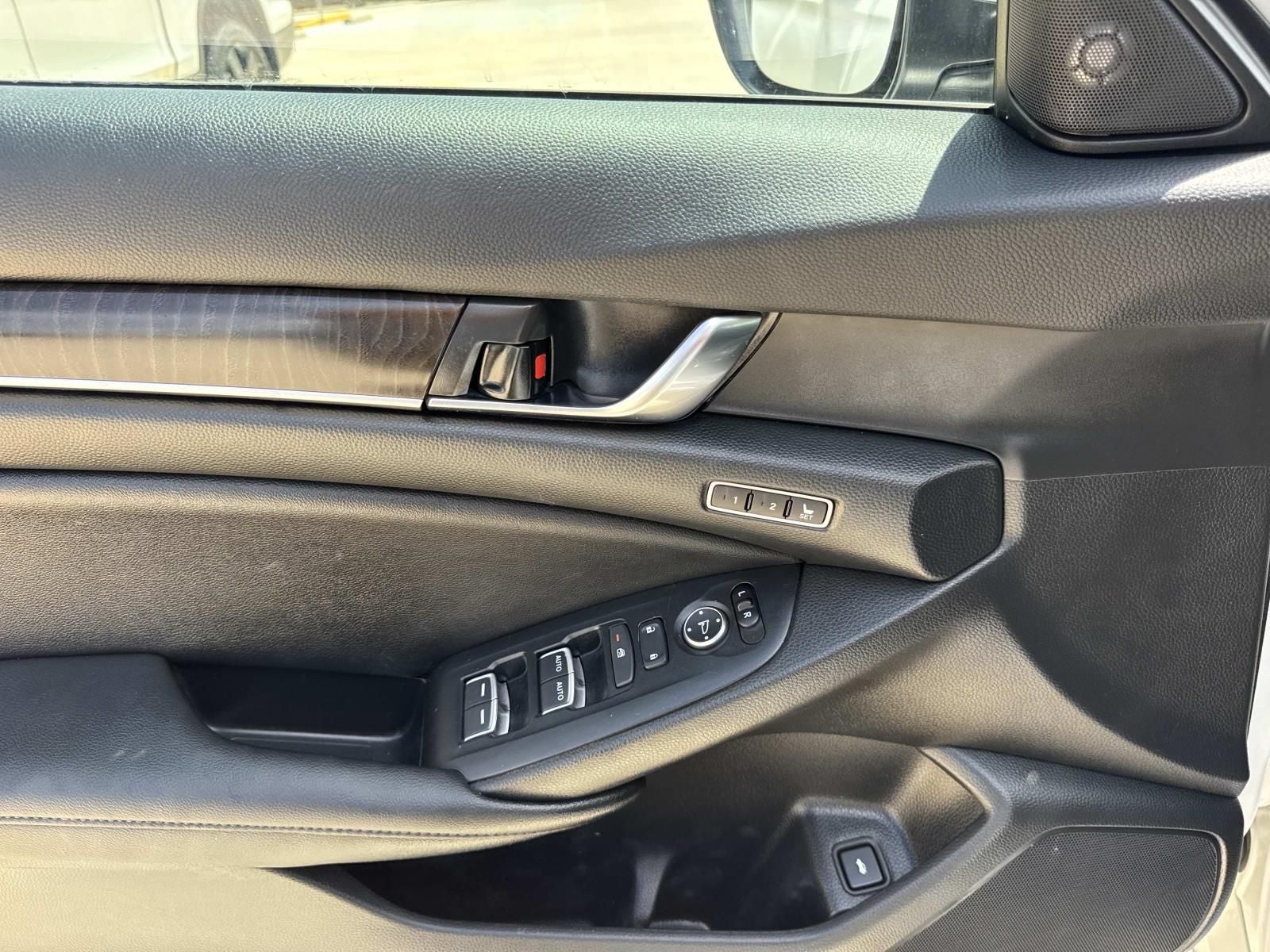 2021 Honda Accord Hybrid Touring - Photo 19
