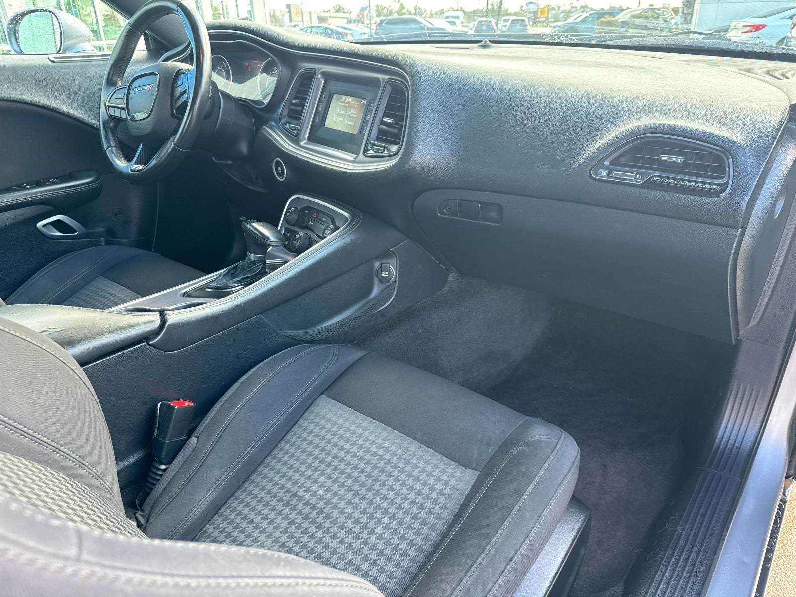 2015 Dodge Challenger SXT