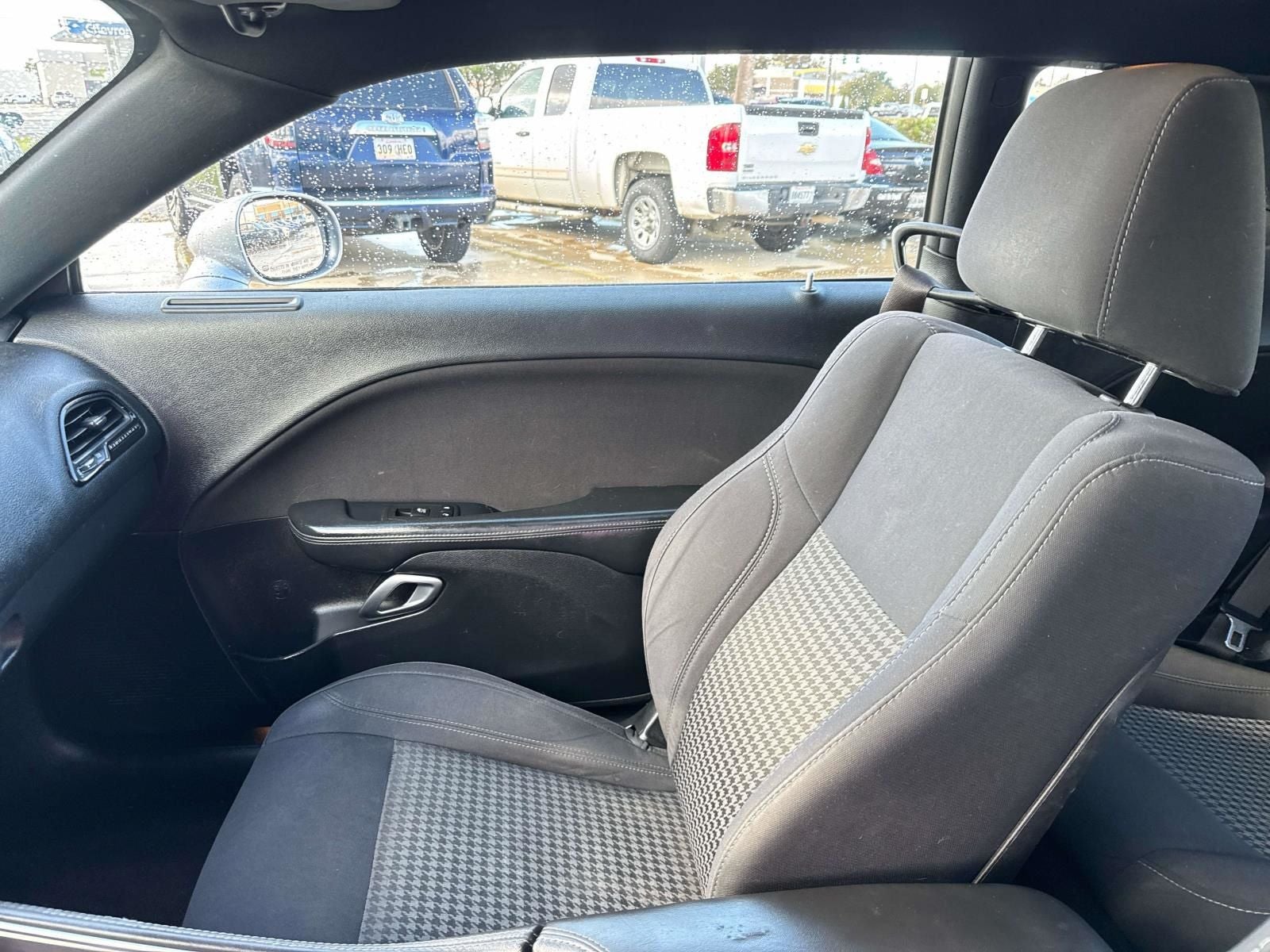 2015 Dodge Challenger SXT