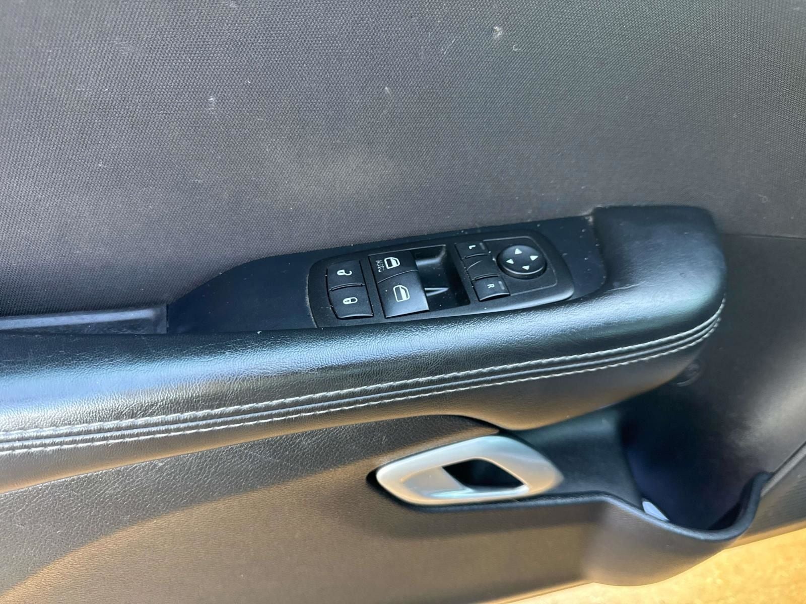 2015 Dodge Challenger SXT