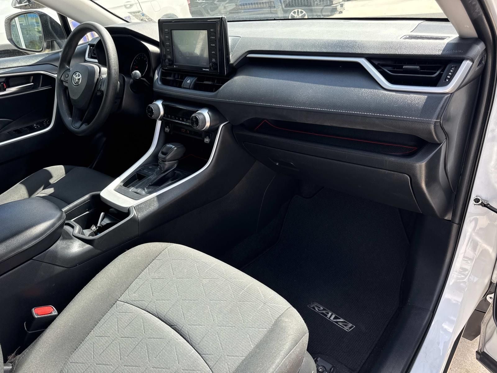 2020 Toyota RAV4 XLE