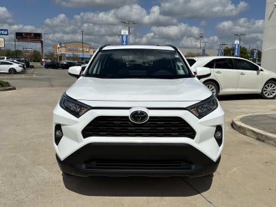 2020 Toyota RAV4 XLE