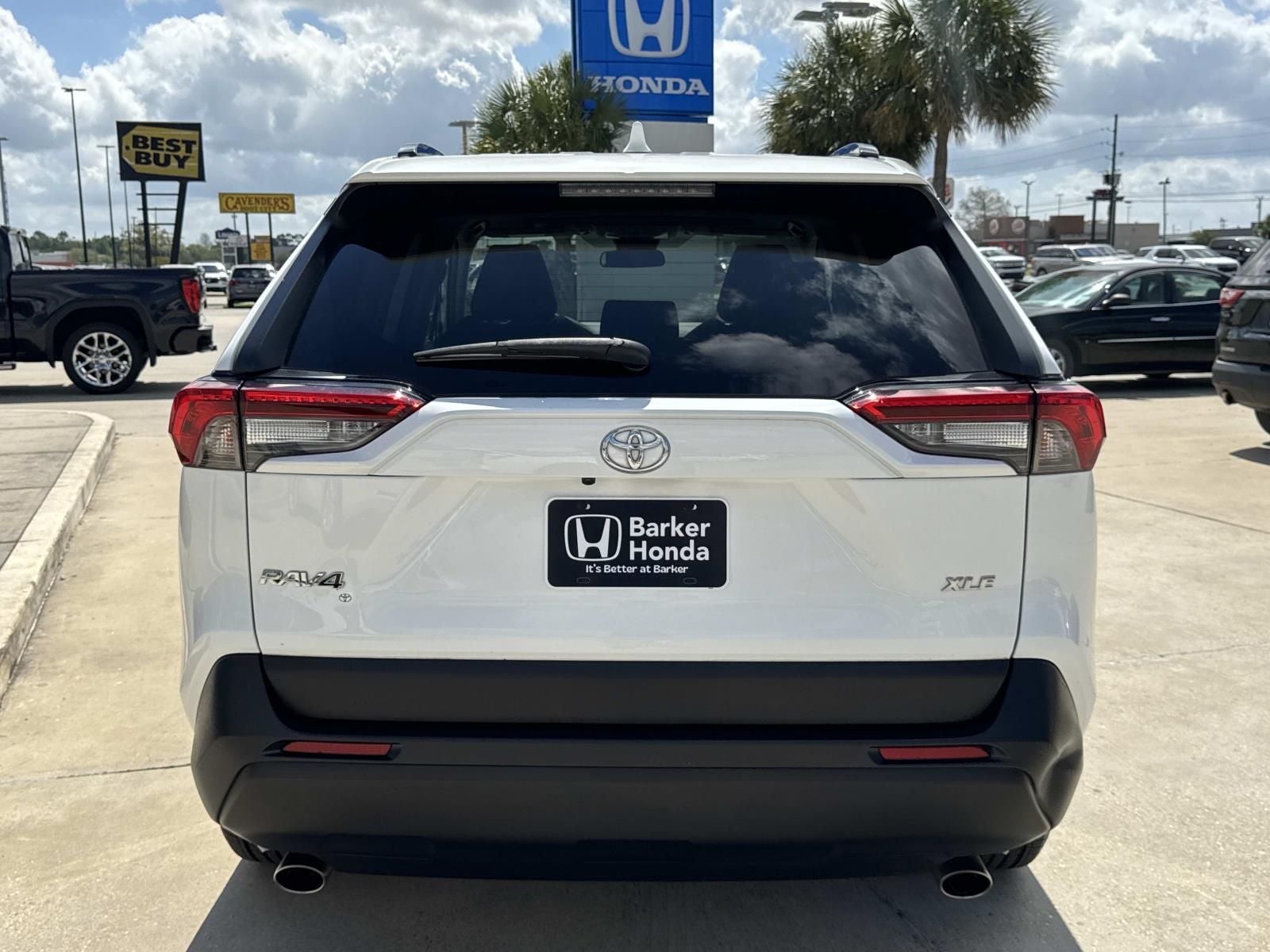 2020 Toyota RAV4 XLE