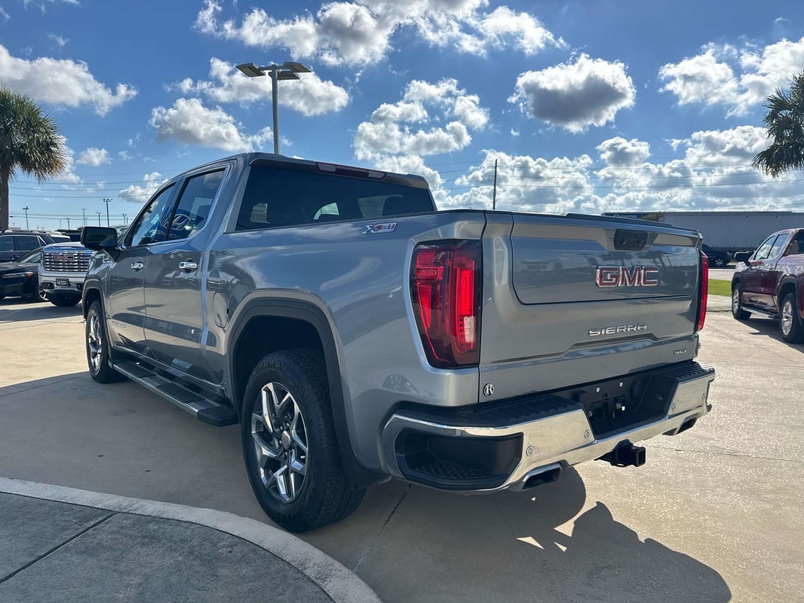 2023 GMC Sierra 1500 SLT