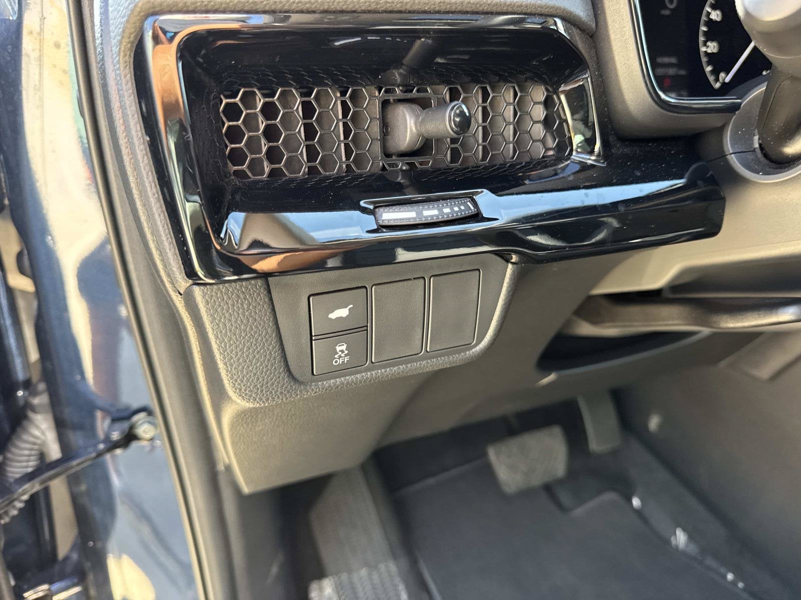 2025 Honda CR-V EX-L - Photo 22