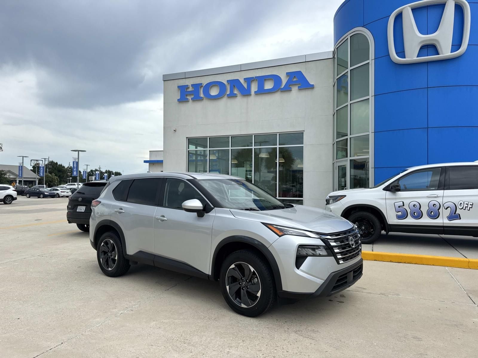 2025 Nissan Rogue SV