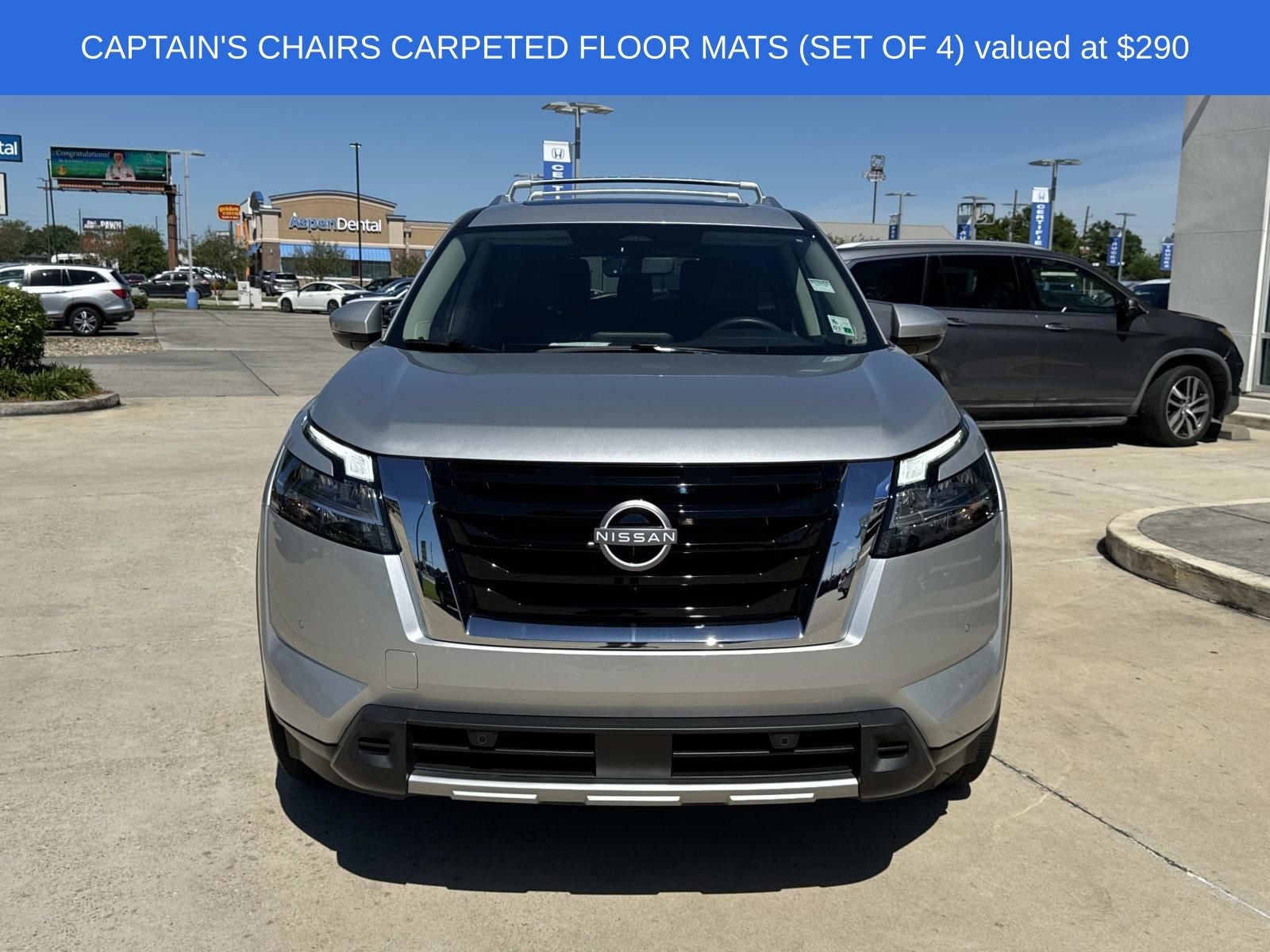 2024 Nissan Pathfinder SL