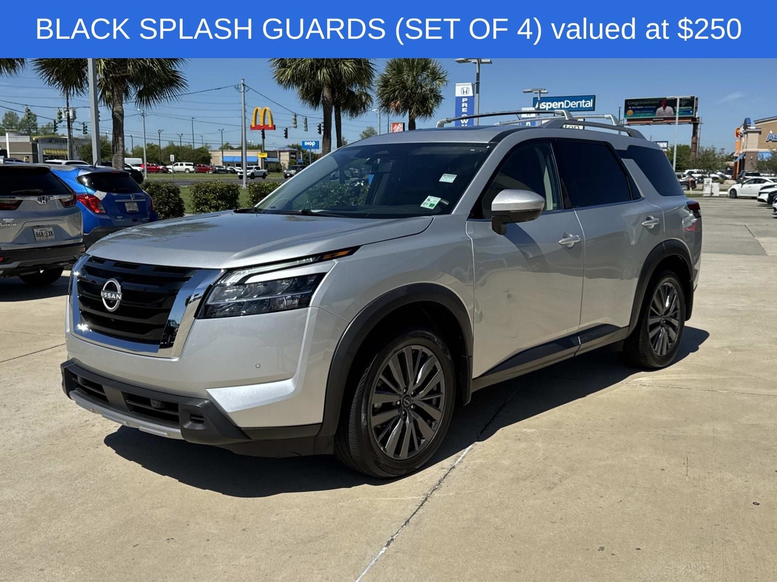 2024 Nissan Pathfinder SL