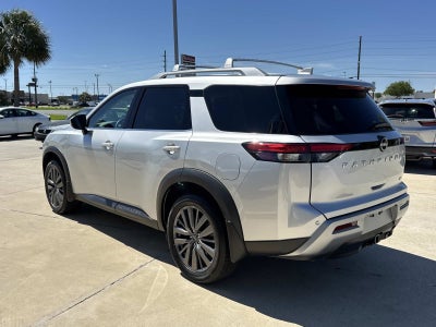 2024 Nissan Pathfinder SL