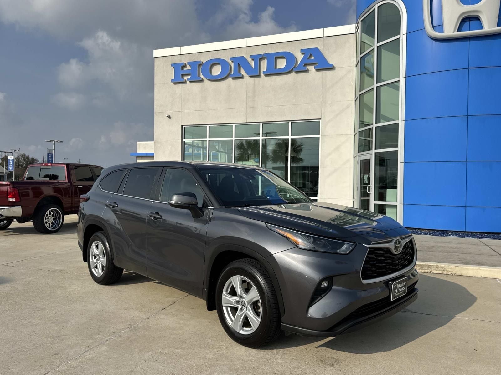 2024 Toyota Highlander LE