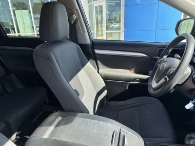 2017 Toyota Highlander LE