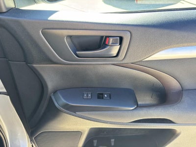 2017 Toyota Highlander LE