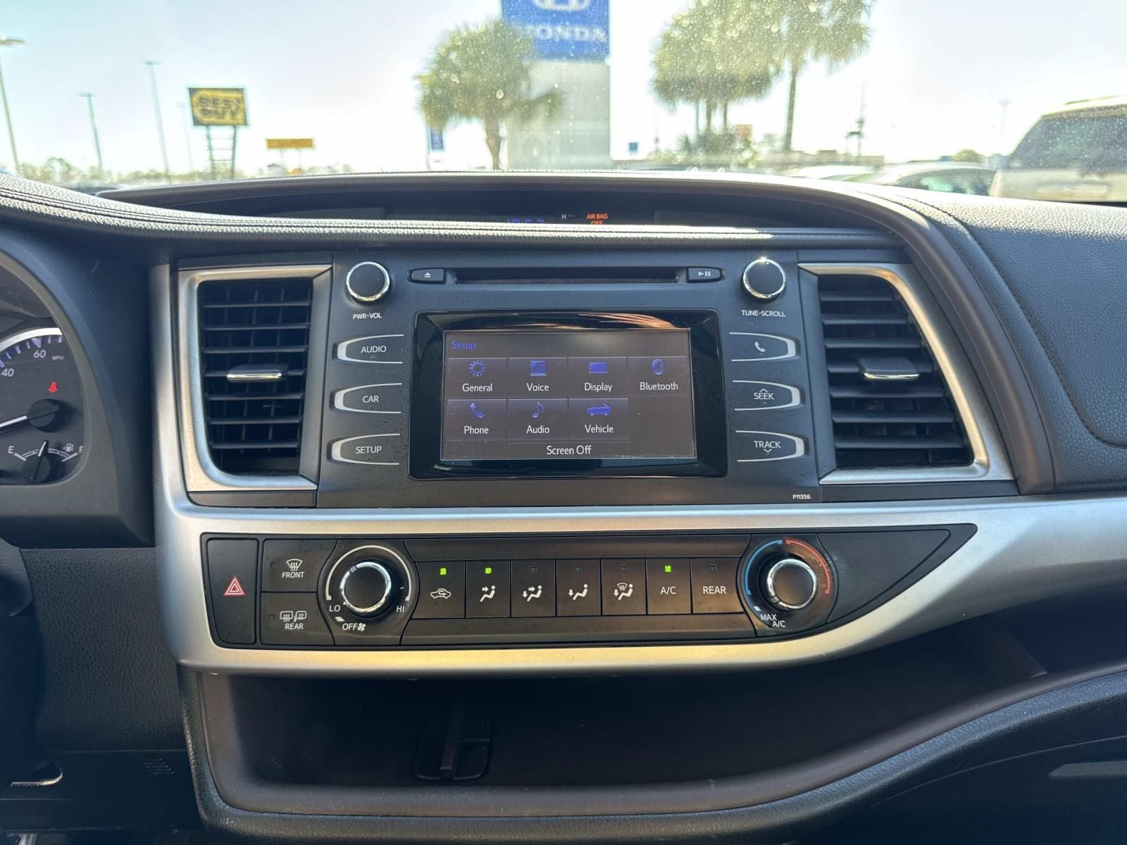 2017 Toyota Highlander LE