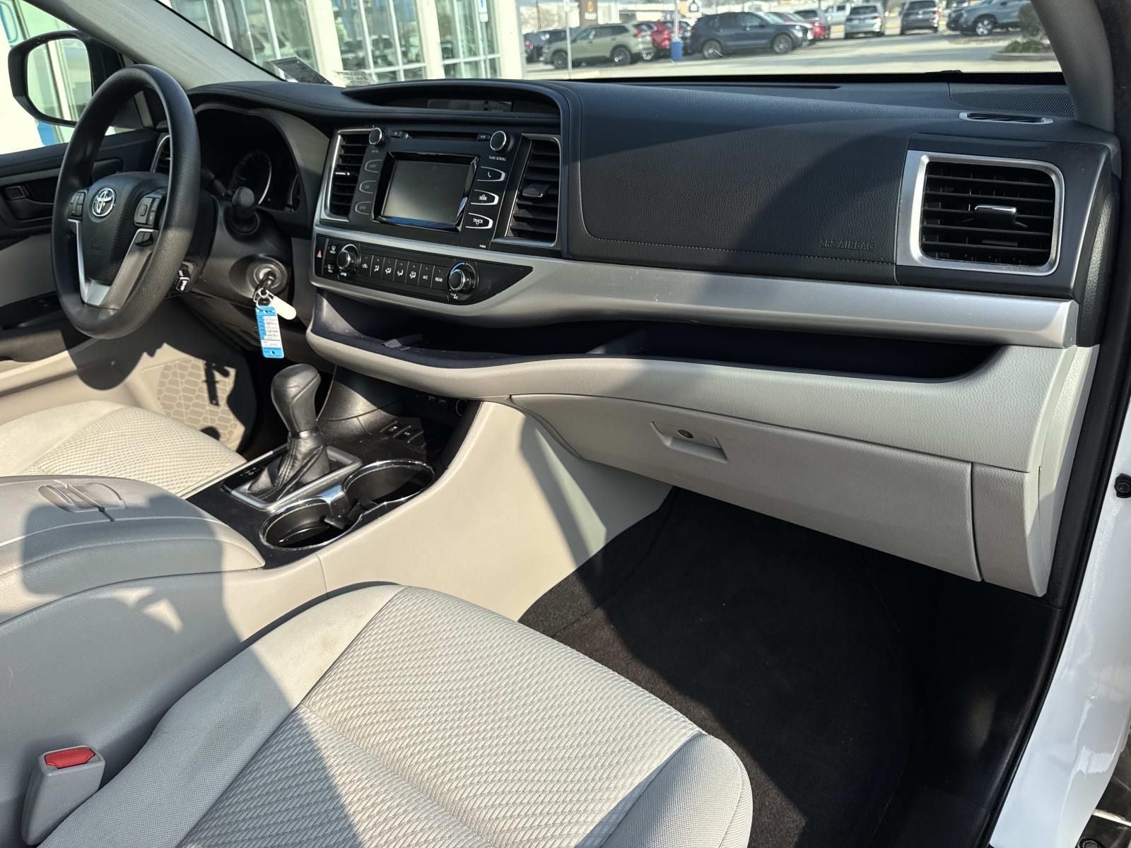 2019 Toyota Highlander LE