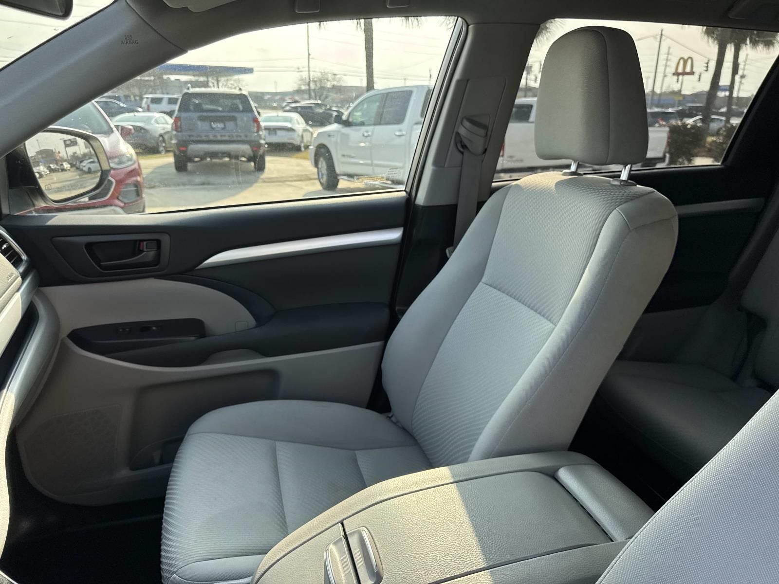 2019 Toyota Highlander LE