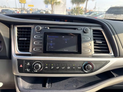 2019 Toyota Highlander LE