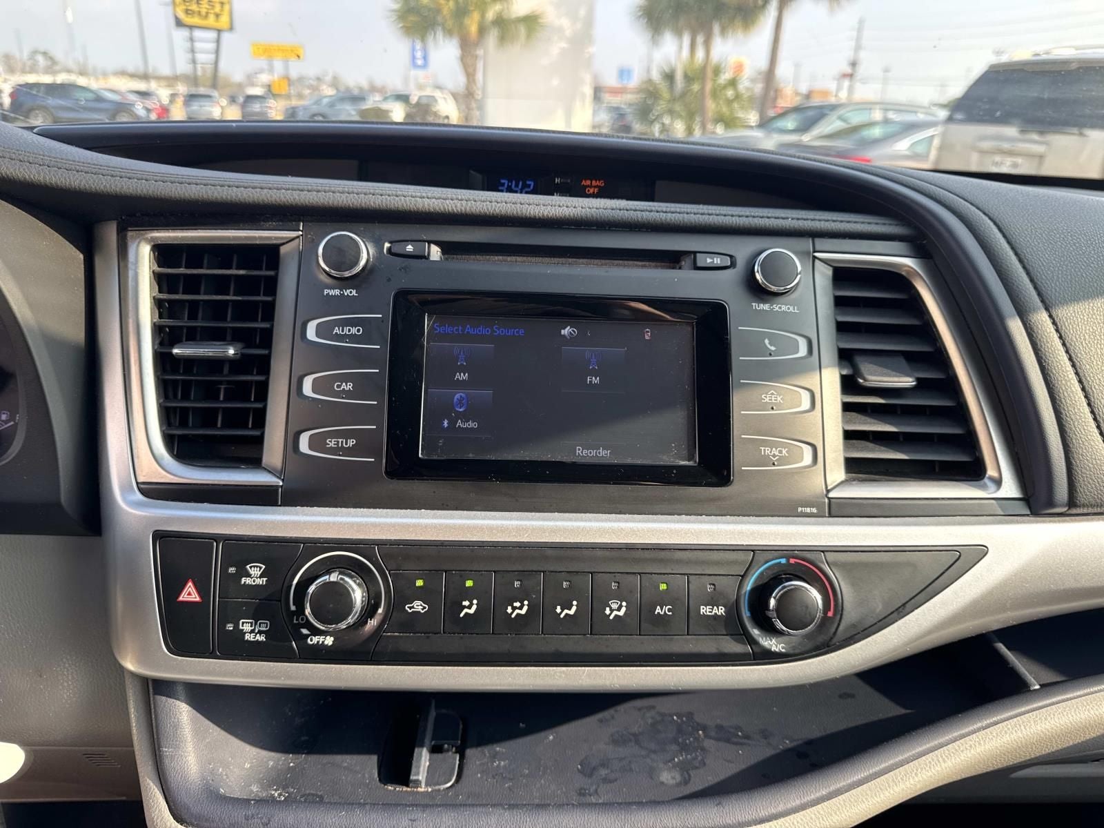 2019 Toyota Highlander LE