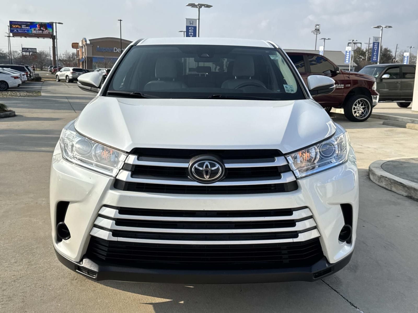 2019 Toyota Highlander LE