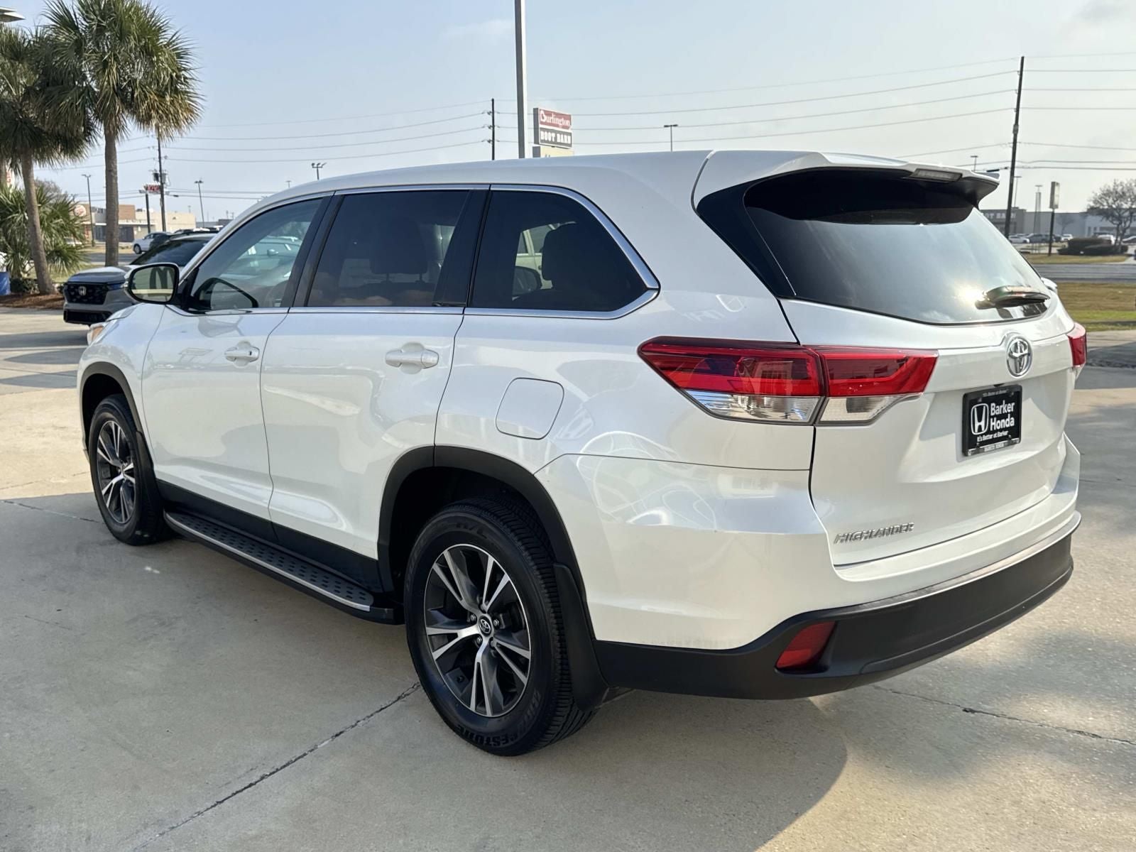 2019 Toyota Highlander LE