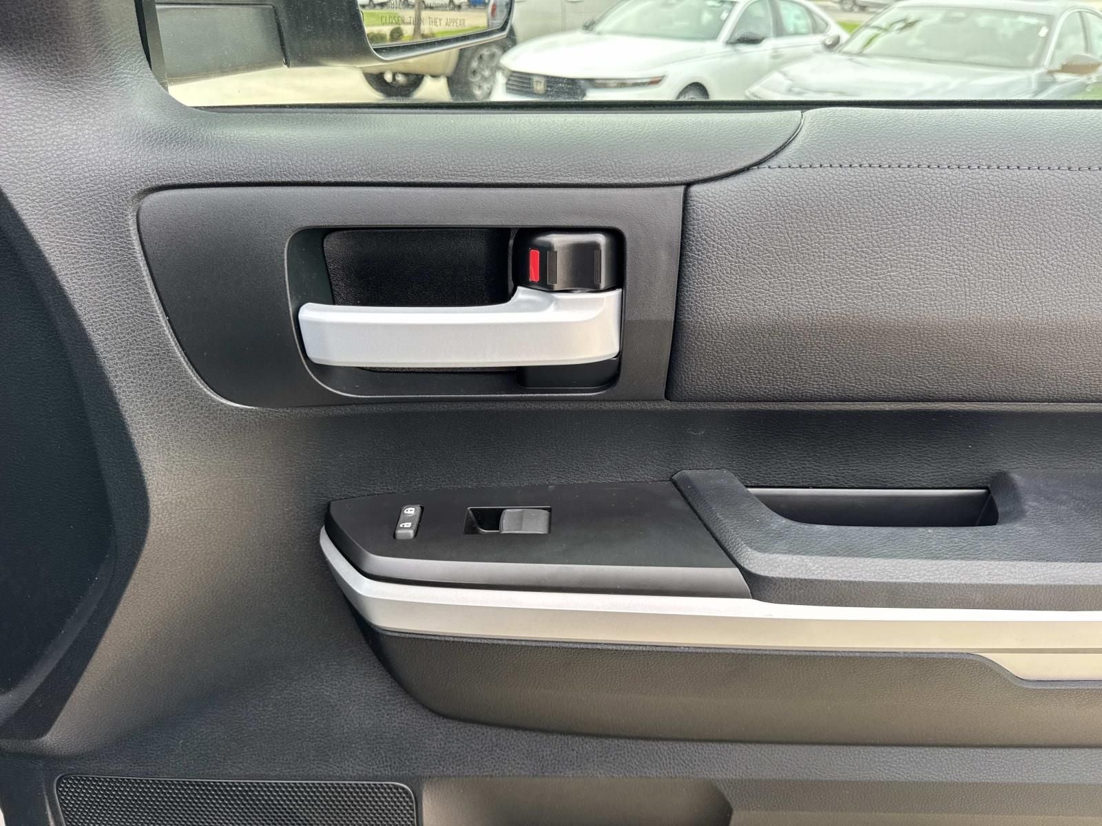 2017 Toyota Tundra SR5