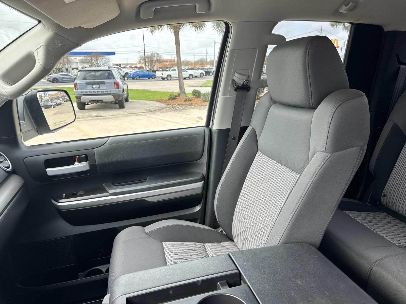 2017 Toyota Tundra SR5