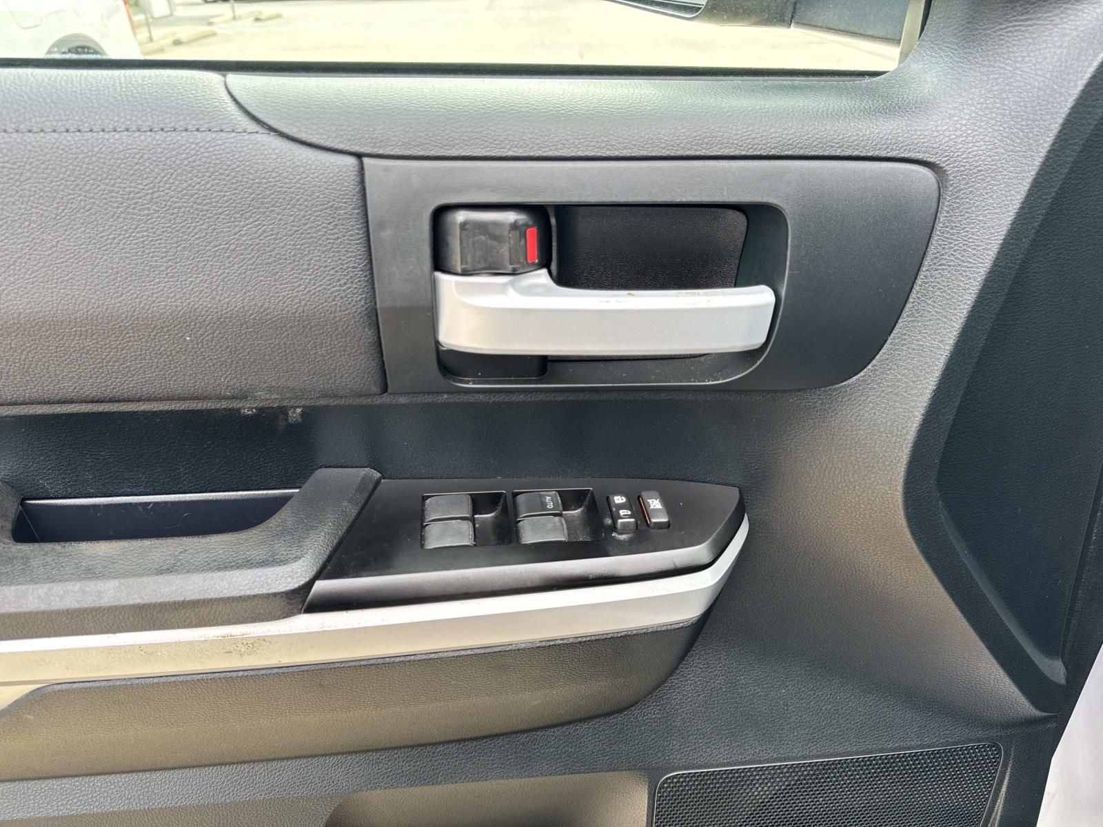 2017 Toyota Tundra SR5