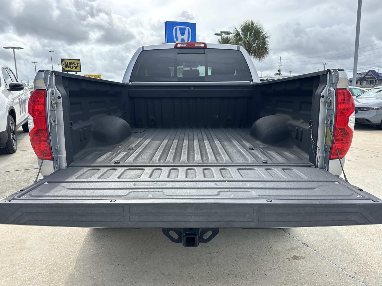 2017 Toyota Tundra SR5