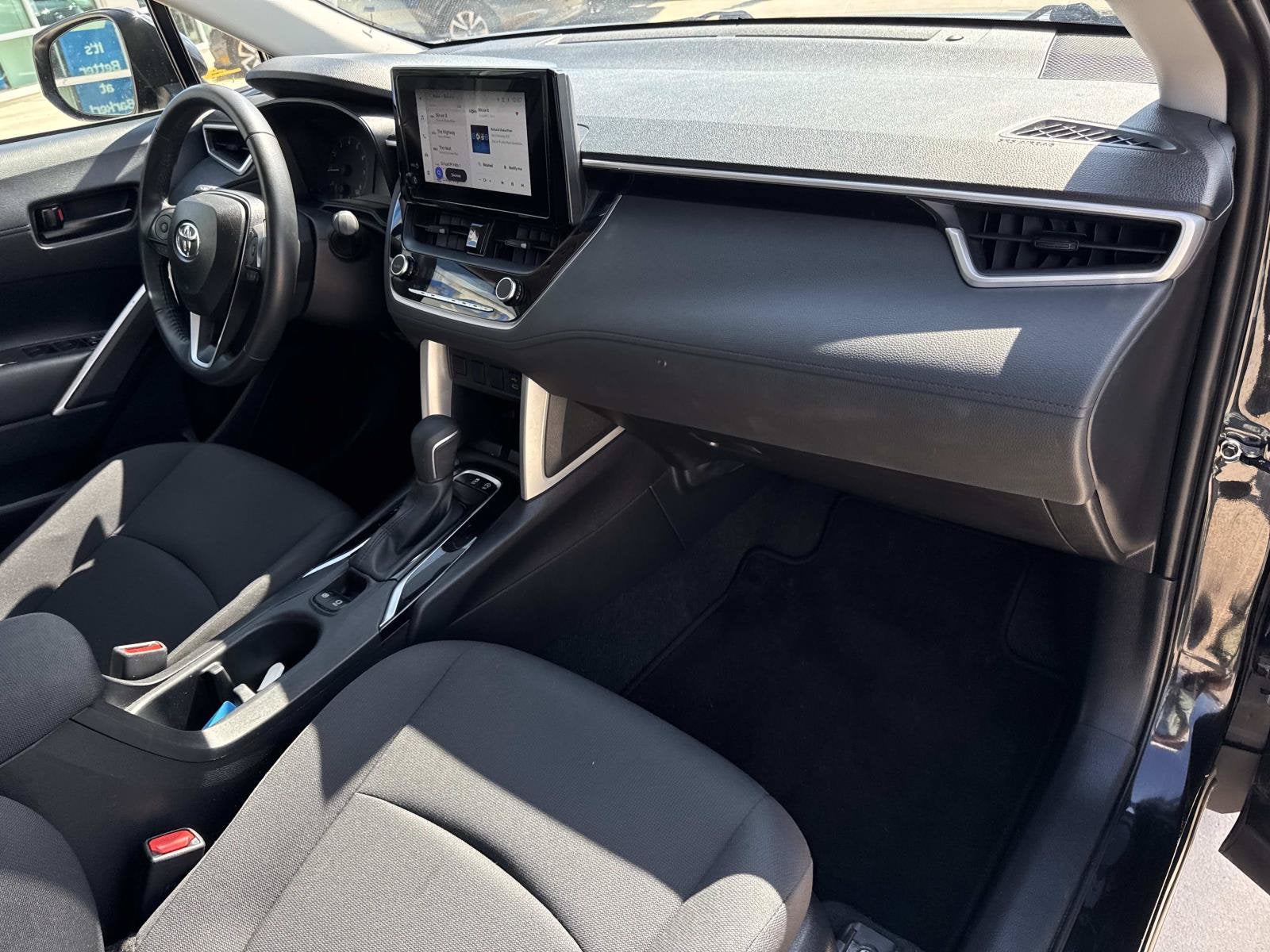 2025 Toyota Corolla Cross LE