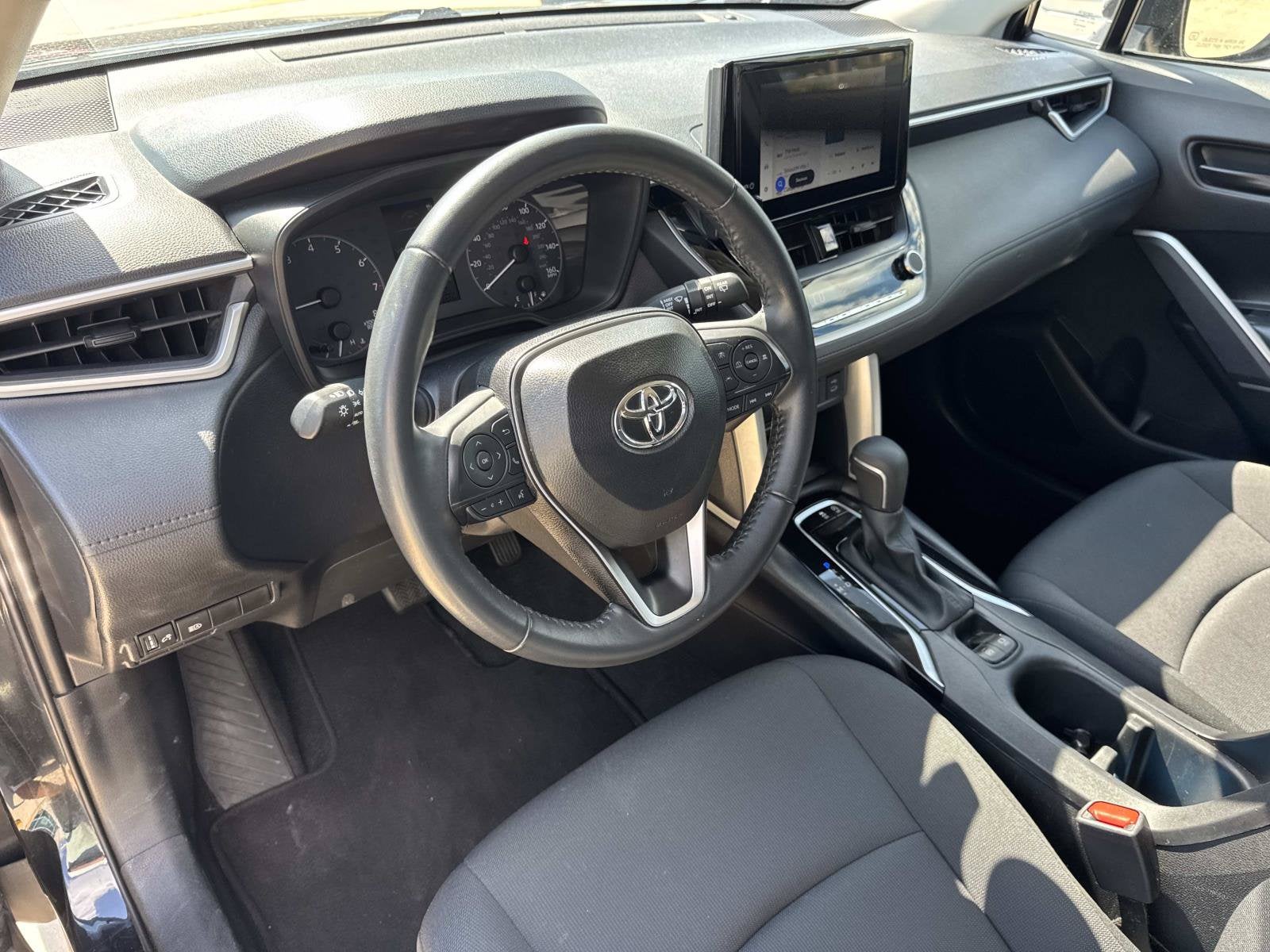 2025 Toyota Corolla Cross LE