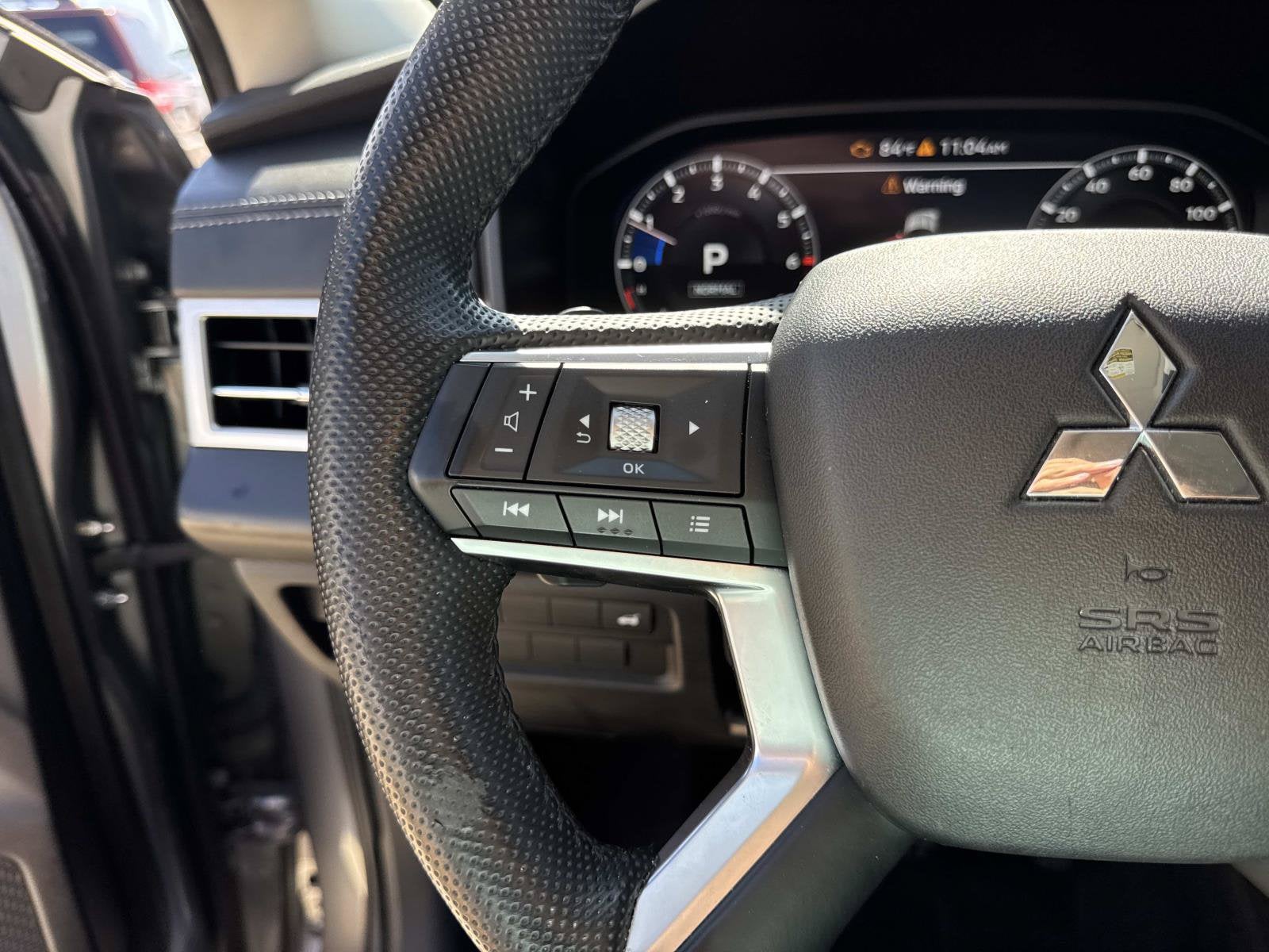 2023 Mitsubishi Outlander SE