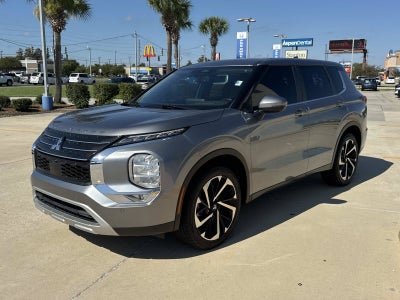 2023 Mitsubishi Outlander SE
