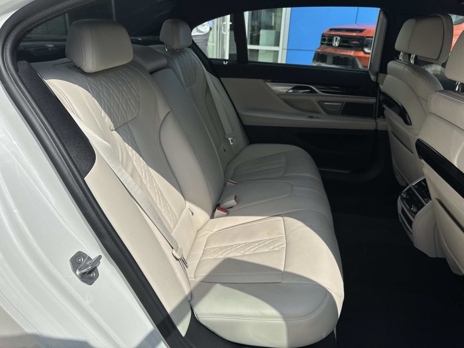 2020 BMW 7 Series 740i