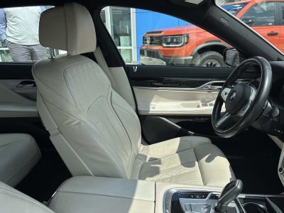 2020 BMW 7 Series 740i
